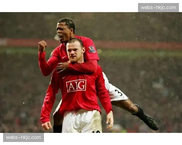 前法国国脚埃弗拉在专栏中撰文,回忆曼联时代的定位球战术细节 前法国国脚埃弗拉在专栏中撰文,回忆曼联时代的定位球战术细节