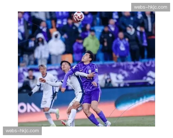 数据前瞻：上海海港vs浙江队，历史交锋海港主场保持不败。