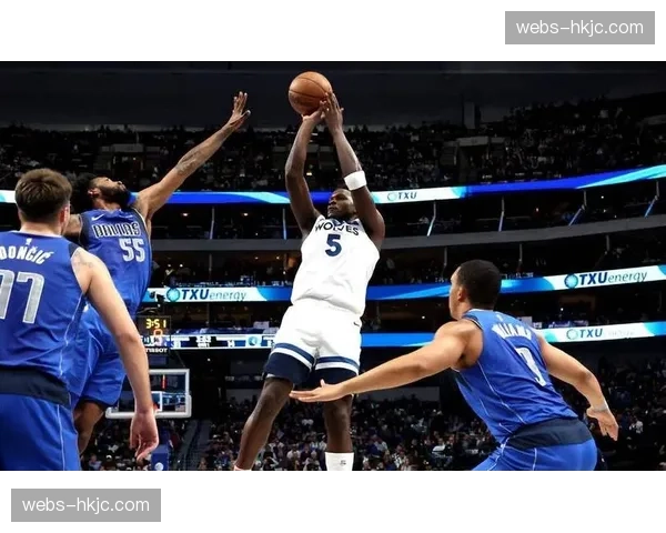 爱德华兹赛后专访：谈及首次以头号种子身份进入季后赛的感受与目标